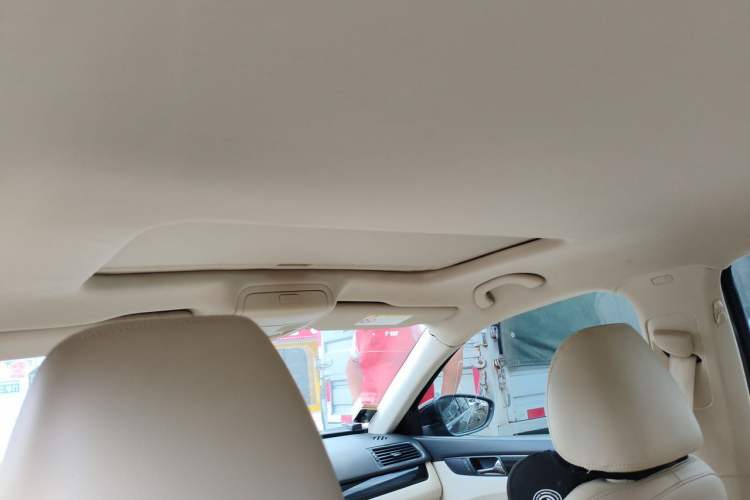 Used Volkswagen Passat 2015 1.8TSI DSG Prestige Edition Headliner