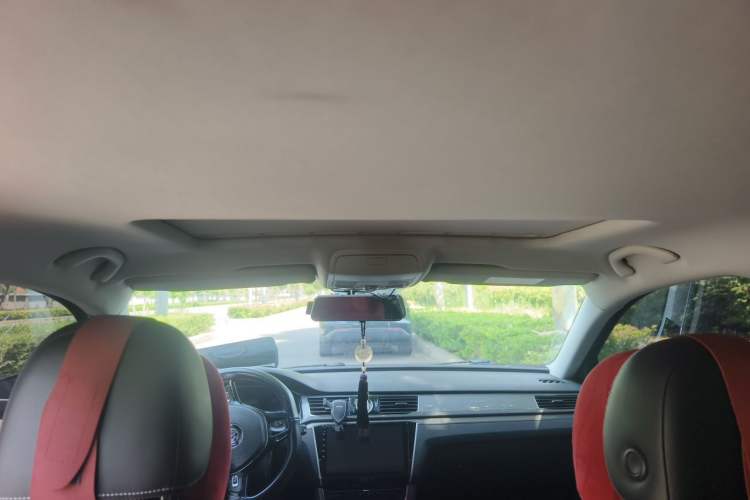 Used Volkswagen Passat 2015 1.8TSI DSG Prestige Edition Headliner
