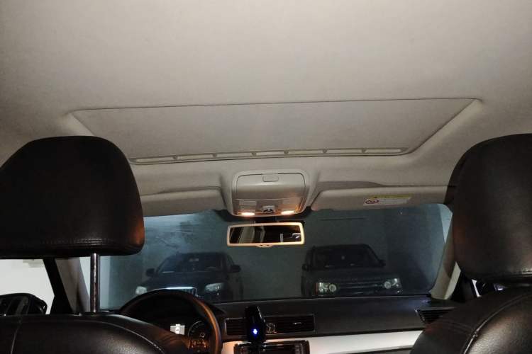 Used Volkswagen Passat 2015 1.8TSI DSG Prestige Edition Headliner