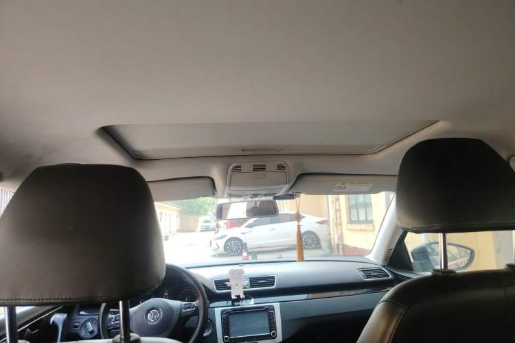 Used Volkswagen Passat 2015 1.8TSI DSG Prestige Edition Headliner