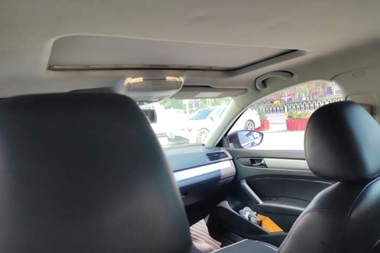 Used Volkswagen Passat 2015 1.8TSI DSG Prestige Edition Headliner