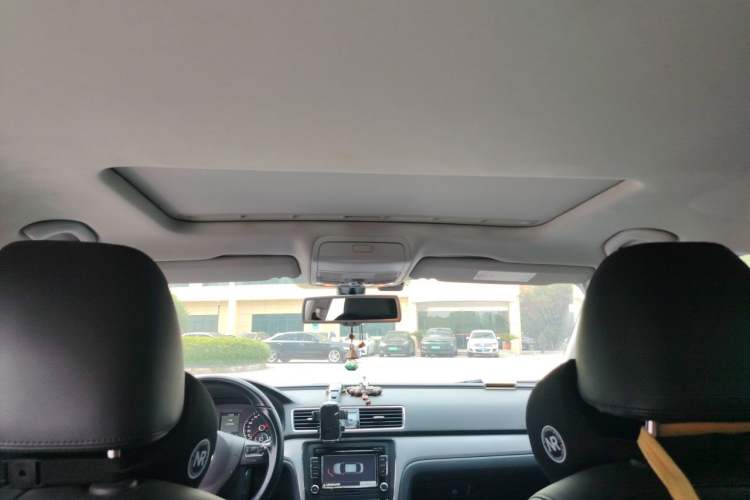Used Volkswagen Passat 2015 1.8TSI DSG Prestige Edition Headliner