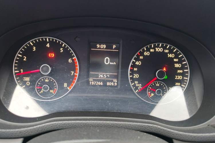 Used Volkswagen Passat 2015 1.8TSI DSG Prestige Edition Instrument Cluster