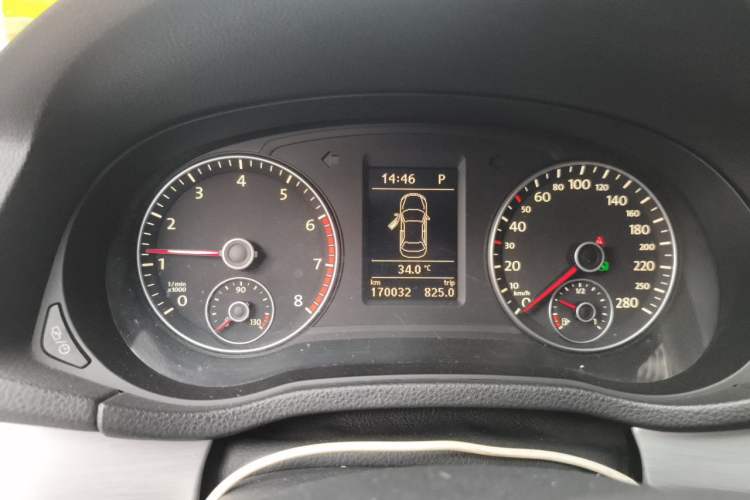 Used Volkswagen Passat 2015 1.8TSI DSG Prestige Edition Instrument Cluster