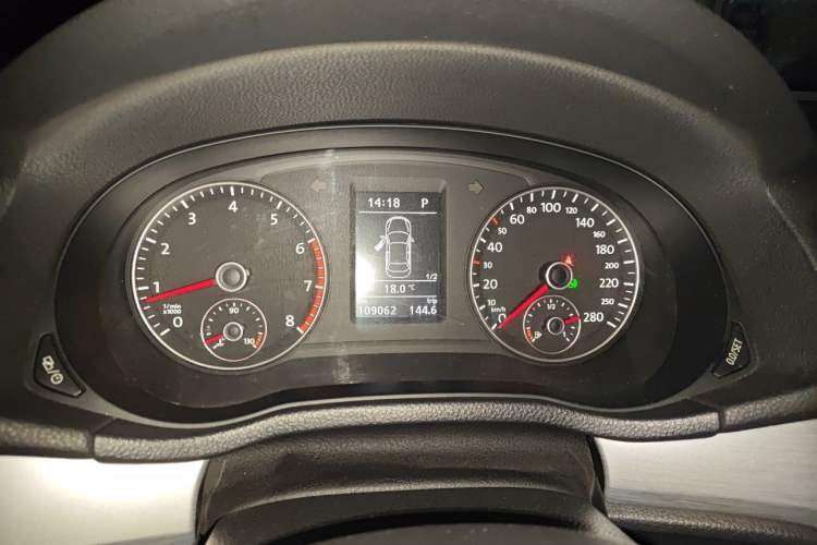 Used Volkswagen Passat 2015 1.8TSI Automatic Prestige Edition Instrument Cluster