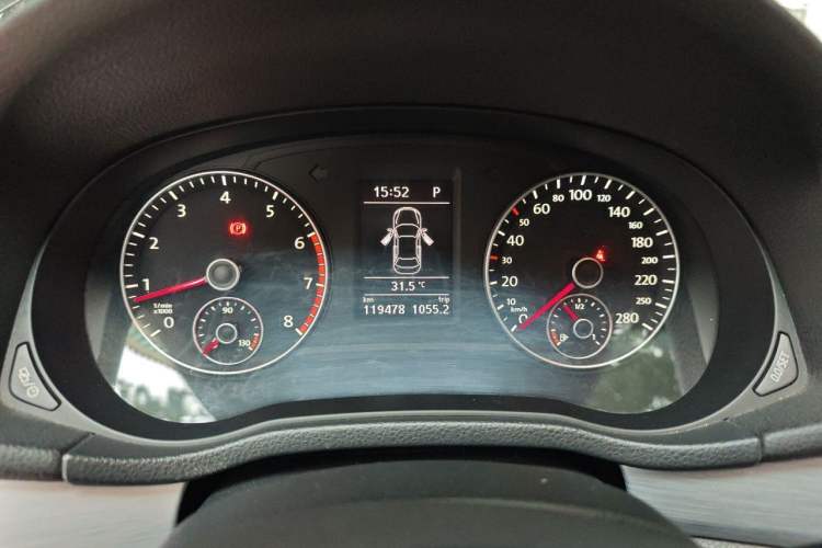 Used Volkswagen Passat 2015 1.8TSI DSG Prestige Edition Instrument Cluster