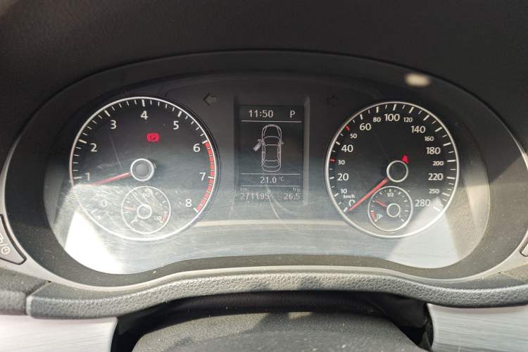 Used Volkswagen Passat 2015 1.8TSI DSG Prestige Edition Instrument Cluster