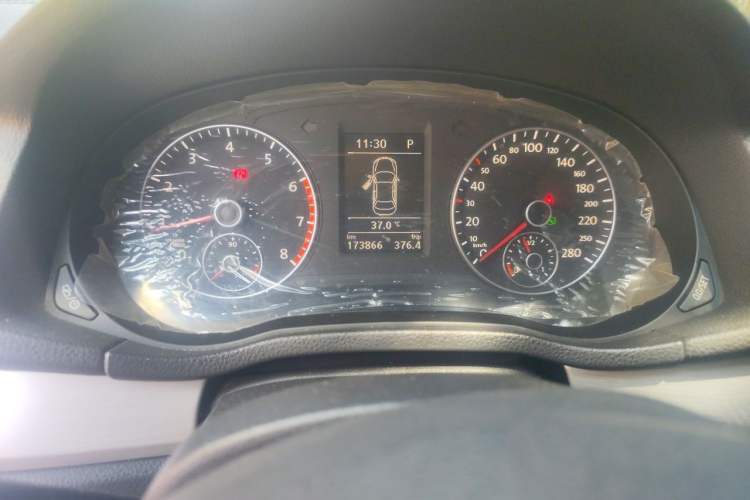 Used Volkswagen Passat 2015 1.4TSI DSG Prestige Edition Instrument Cluster