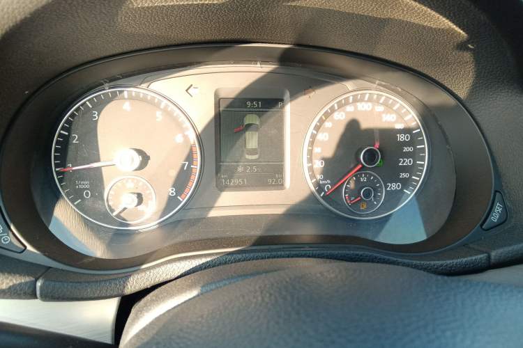 Used Volkswagen Passat 2015 1.8TSI DSG Prestige Edition Instrument Cluster