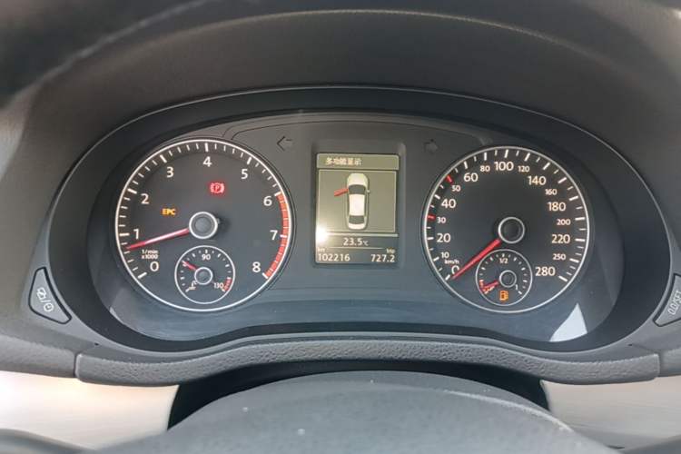 Used Volkswagen Passat 2015 1.8TSI DSG Prestige Edition Instrument Cluster