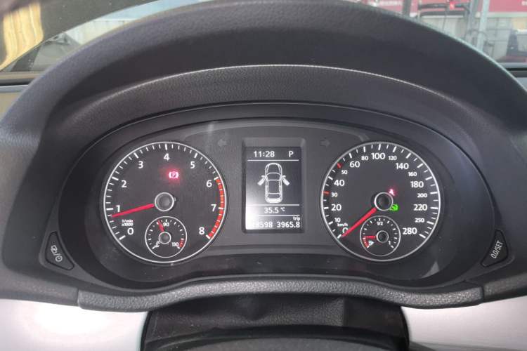Used Volkswagen Passat 2015 1.8TSI DSG Prestige Edition Instrument Cluster