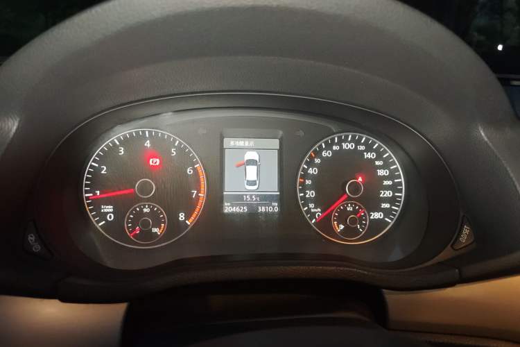 Used Volkswagen Passat 2015 1.8TSI DSG Prestige Edition Instrument Cluster