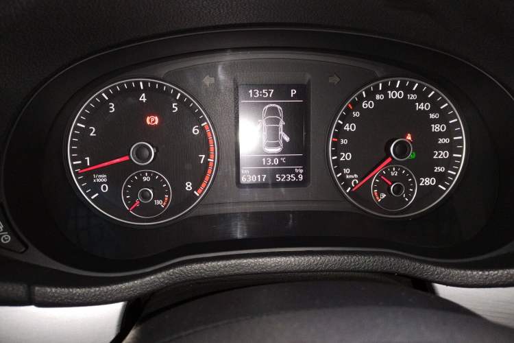 Used Volkswagen Passat 2015 1.8TSI DSG Prestige Edition Instrument Cluster