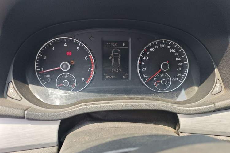 Used Volkswagen Passat 2015 1.8TSI DSG Prestige Edition Instrument Cluster