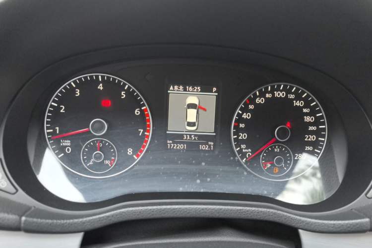 Used Volkswagen Passat 2015 1.8TSI DSG Prestige Edition Instrument Cluster