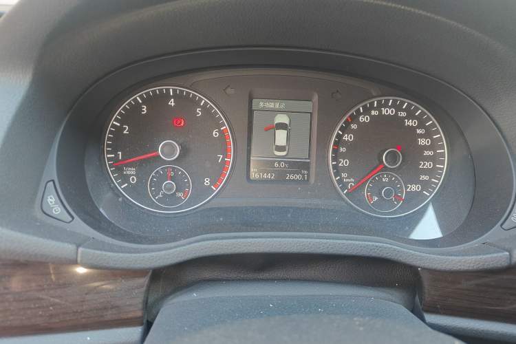 Used Volkswagen Passat 2015 1.8TSI DSG Ultimate Edition Instrument Cluster