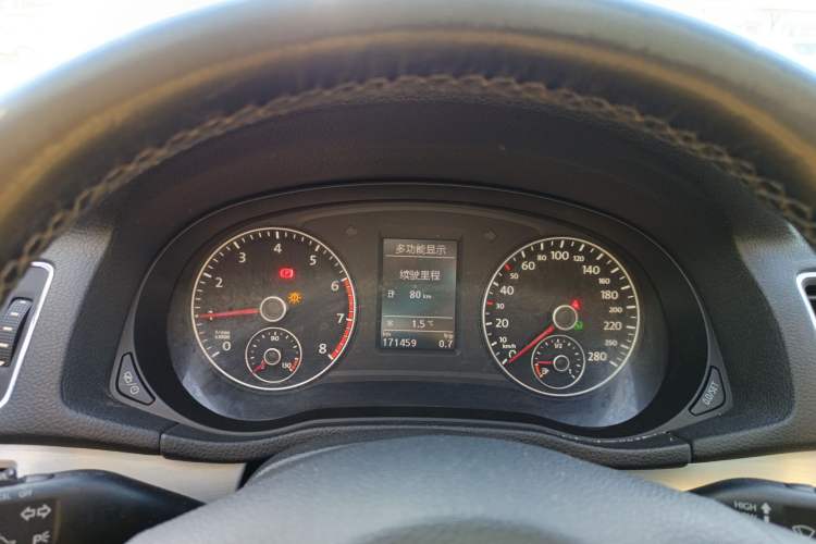 Used Volkswagen Passat 2015 1.8TSI DSG Prestige Edition Instrument Cluster