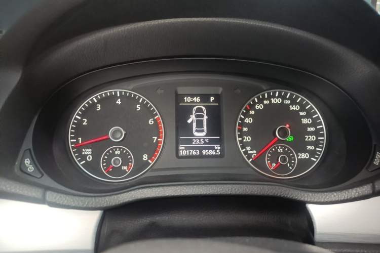 Used Volkswagen Passat 2015 1.8TSI DSG Prestige Edition Instrument Cluster