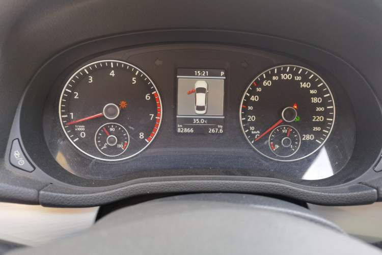 Used Volkswagen Passat 2015 1.8TSI DSG Prestige Edition Instrument Cluster