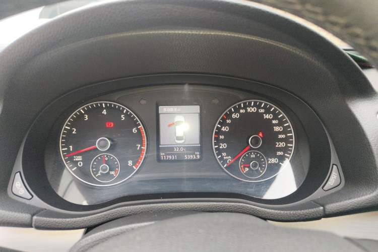 Used Volkswagen Passat 2015 1.8TSI DSG Prestige Edition Instrument Cluster