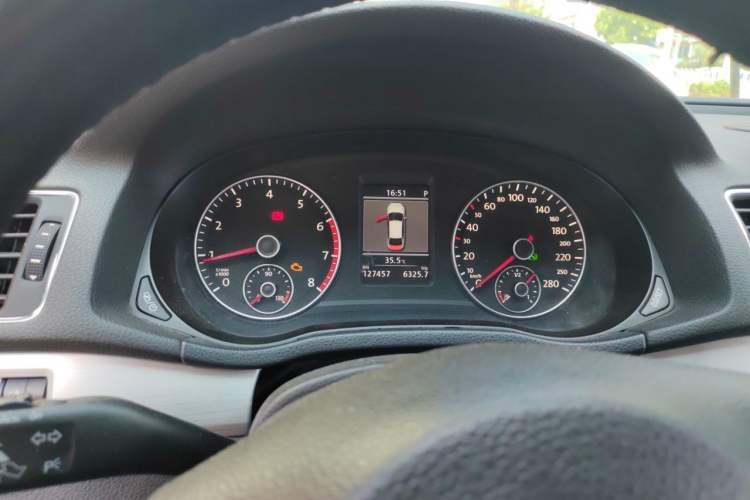 Used Volkswagen Passat 2015 1.8TSI DSG Prestige Edition Instrument Cluster