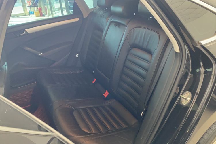 Used Volkswagen Passat 2015 1.8TSI DSG Prestige Edition Interior 1