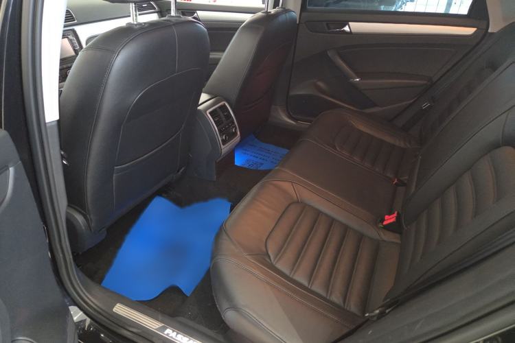 Used Volkswagen Passat 2015 1.8TSI DSG Prestige Edition Interior 2