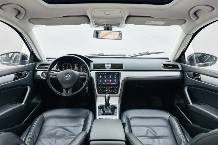 Used Volkswagen Passat 2015 1.8TSI DSG Prestige Edition Interior 2