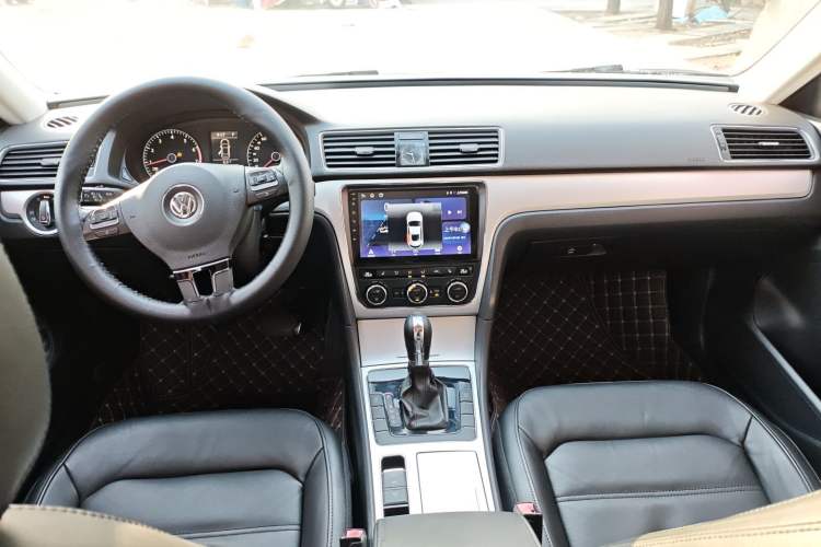Used Volkswagen Passat 2015 1.8TSI DSG Prestige Edition Interior 2