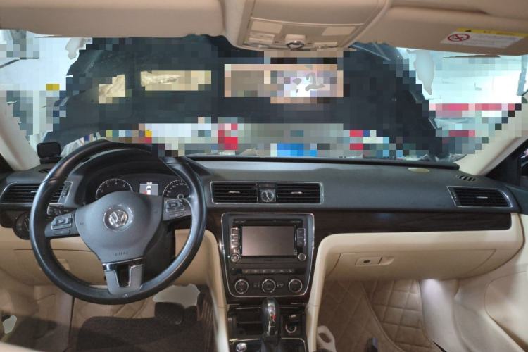 Used Volkswagen Passat 2015 1.8TSI DSG Prestige Edition Interior 2