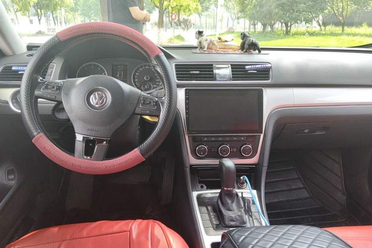 Used Volkswagen Passat 2015 1.8TSI DSG Prestige Edition Interior 2