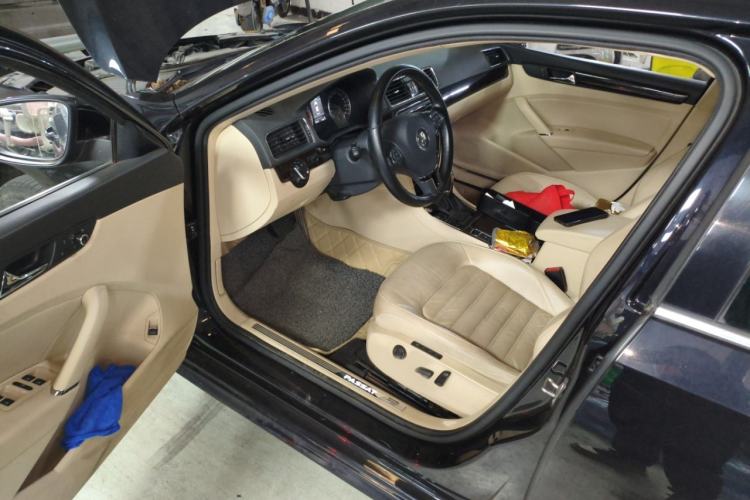 Used Volkswagen Passat 2015 1.8TSI DSG Prestige Edition Interior 3