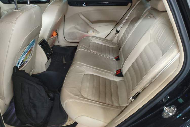 Used Volkswagen Passat 2015 1.8TSI DSG Prestige Edition Interior 4