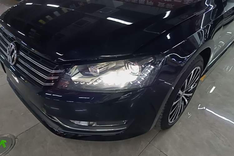Used Volkswagen Passat 2015 1.8TSI DSG Prestige Edition Left Front Headlight