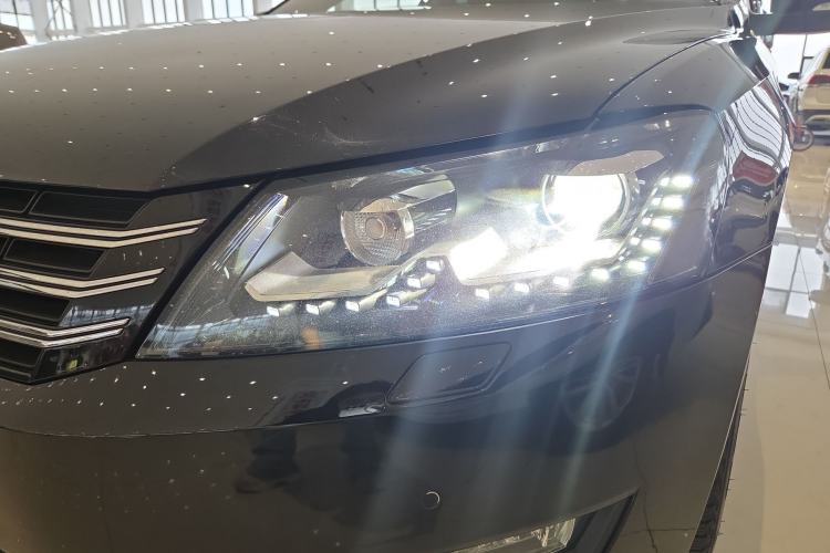 Used Volkswagen Passat 2015 1.8TSI DSG Prestige Edition Left Front Headlight