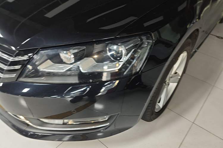Used Volkswagen Passat 2015 1.8TSI DSG Prestige Edition Left Front Headlight