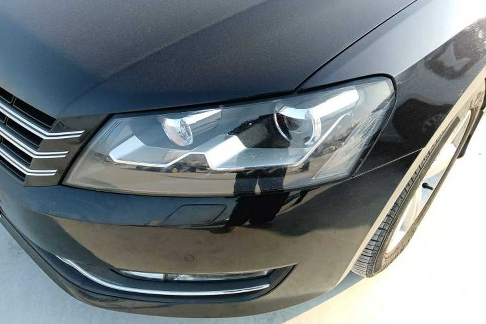Used Volkswagen Passat 2015 1.8TSI DSG Prestige Edition Left Front Headlight