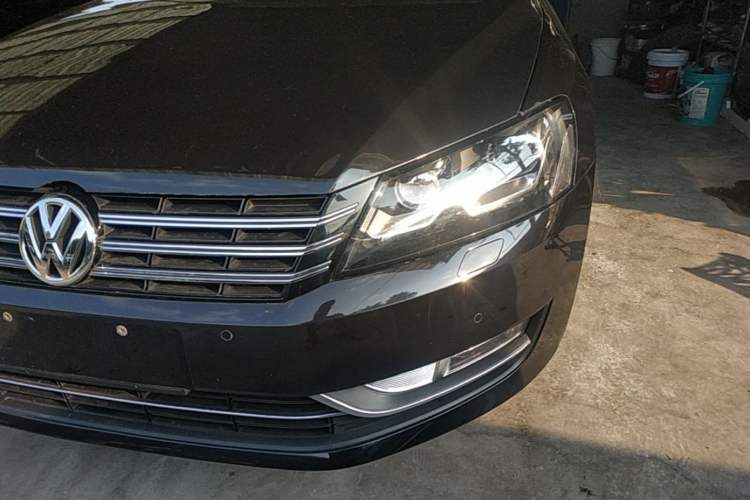 Used Volkswagen Passat 2015 1.8TSI DSG Prestige Edition Left Front Headlight
