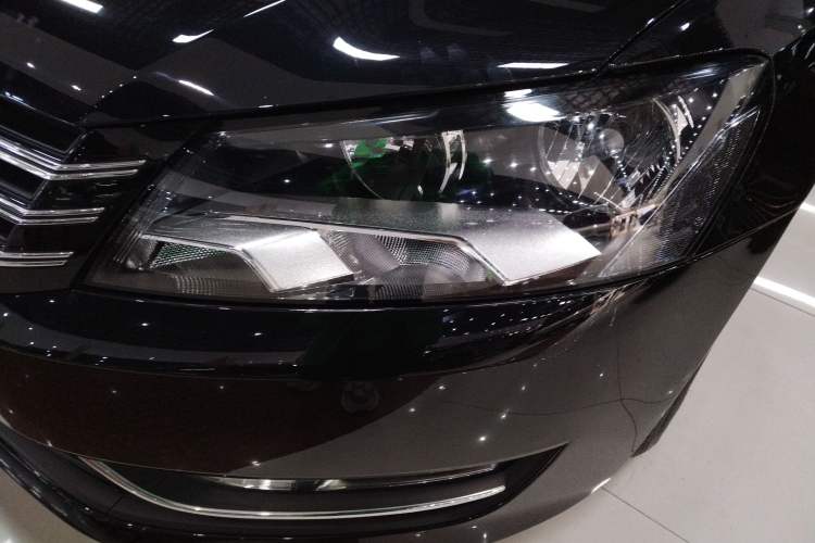 Used Volkswagen Passat 2015 1.8TSI DSG Prestige Edition Left Front Headlight