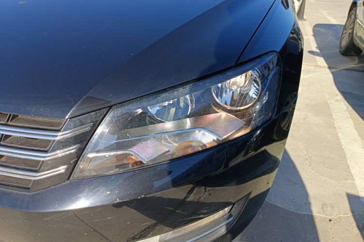 Used Volkswagen Passat 2015 1.8TSI DSG Prestige Edition Left Front Headlight