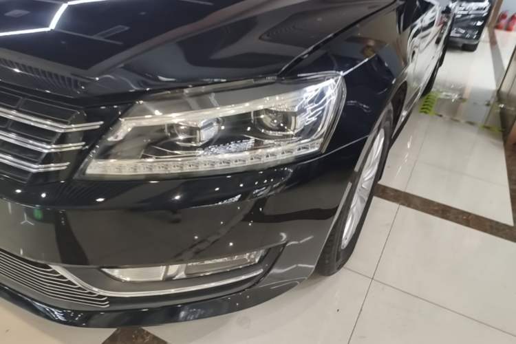Used Volkswagen Passat 2015 1.8TSI DSG Prestige Edition Left Front Headlight