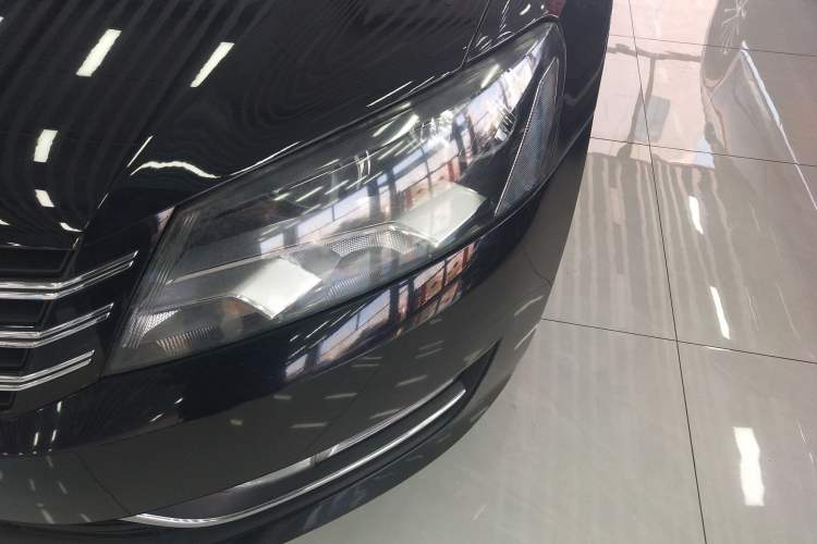 Used Volkswagen Passat 2015 1.4TSI DSG Prestige Edition Left Front Headlight