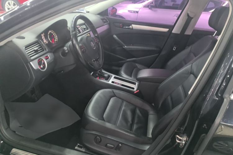 Used Volkswagen Passat 2015 1.8TSI DSG Prestige Edition Left Front Seat