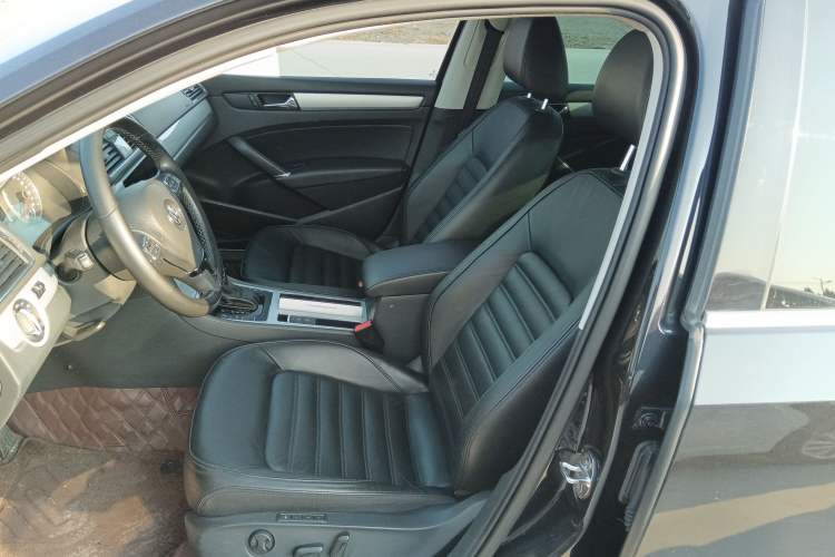 Used Volkswagen Passat 2015 1.8TSI DSG Prestige Edition Left Front Seat