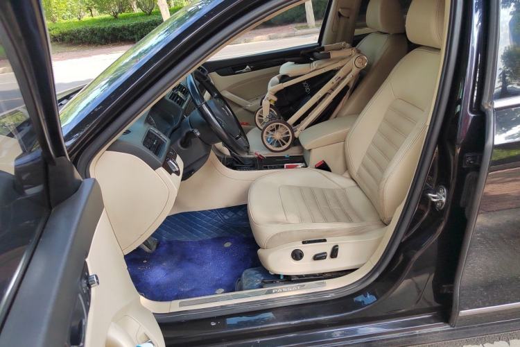 Used Volkswagen Passat 2015 1.8TSI DSG Prestige Edition Left Front Seat