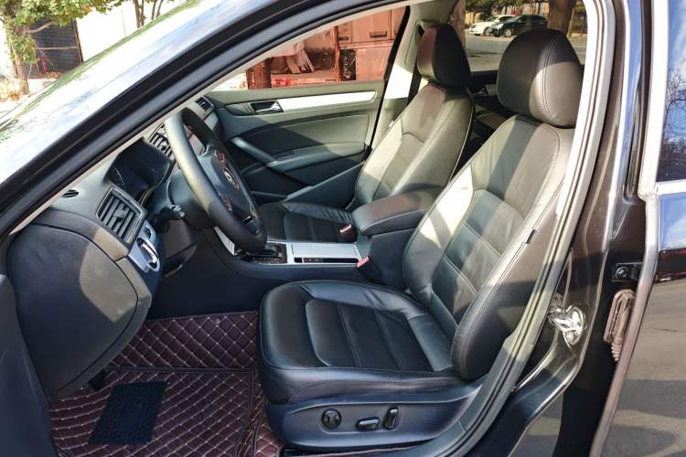 Used Volkswagen Passat 2015 1.8TSI DSG Prestige Edition Left Front Seat