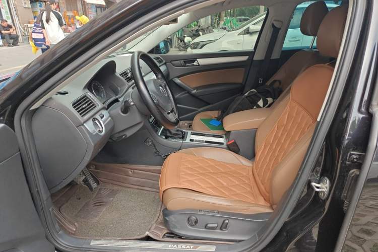 Used Volkswagen Passat 2015 2.0 TSI DSG Prestige Edition Left Front Seat