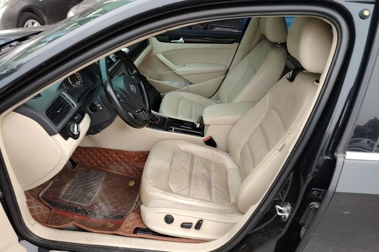 Used Volkswagen Passat 2015 1.8TSI DSG Prestige Edition Left Front Seat