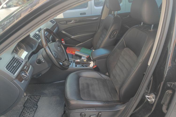 Used Volkswagen Passat 2015 1.8TSI DSG Ultimate Edition Left Front Seat