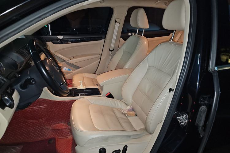 Used Volkswagen Passat 2015 1.8TSI DSG Prestige Edition Left Front Seat